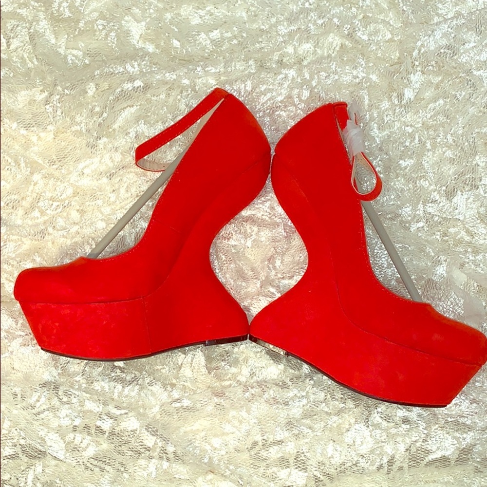 HOTTT♥️♥️♥️Charlotte Russe Wedge!